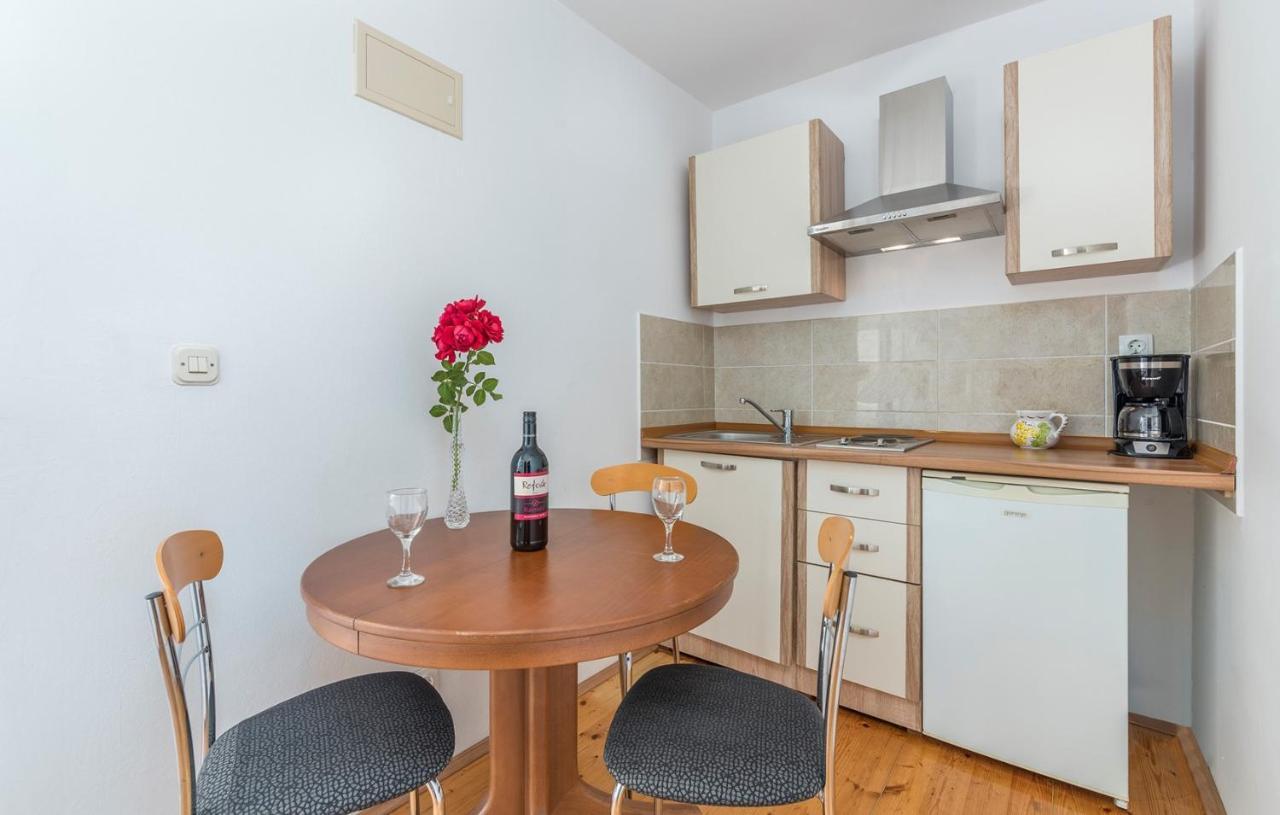 Apartments Stanko Фажана Екстер'єр фото
