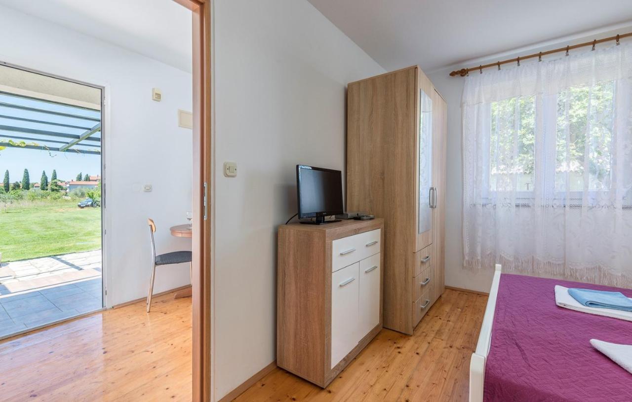 Apartments Stanko Фажана Екстер'єр фото