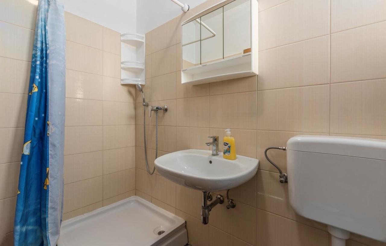 Apartments Stanko Фажана Екстер'єр фото