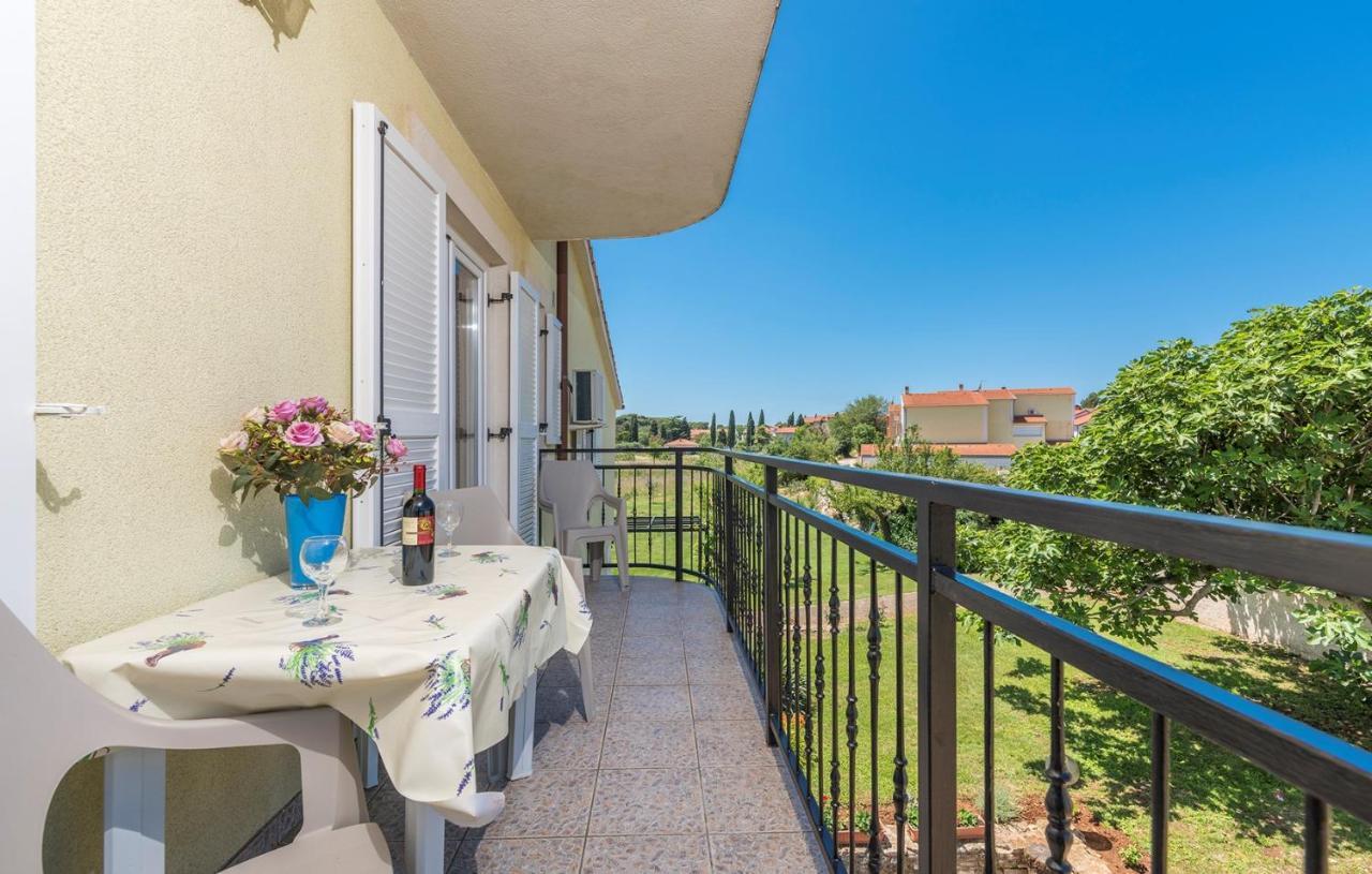 Apartments Stanko Фажана Екстер'єр фото