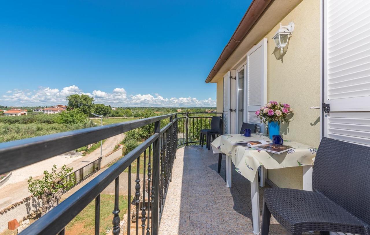 Apartments Stanko Фажана Екстер'єр фото