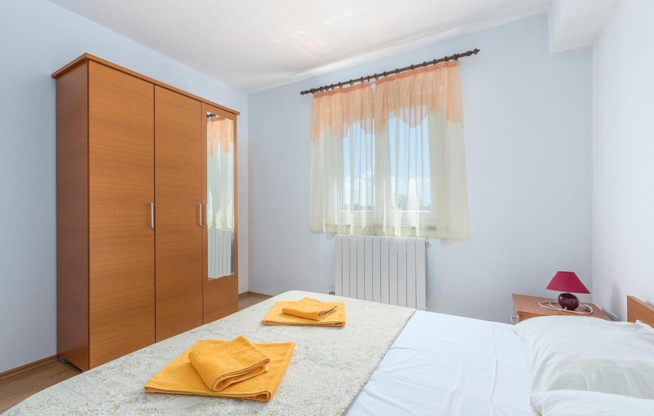 Apartments Stanko Фажана Екстер'єр фото