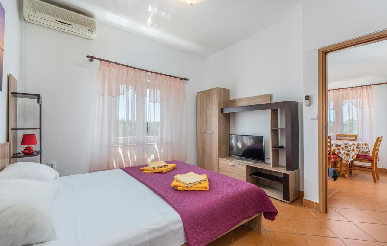 Apartments Stanko Фажана Екстер'єр фото