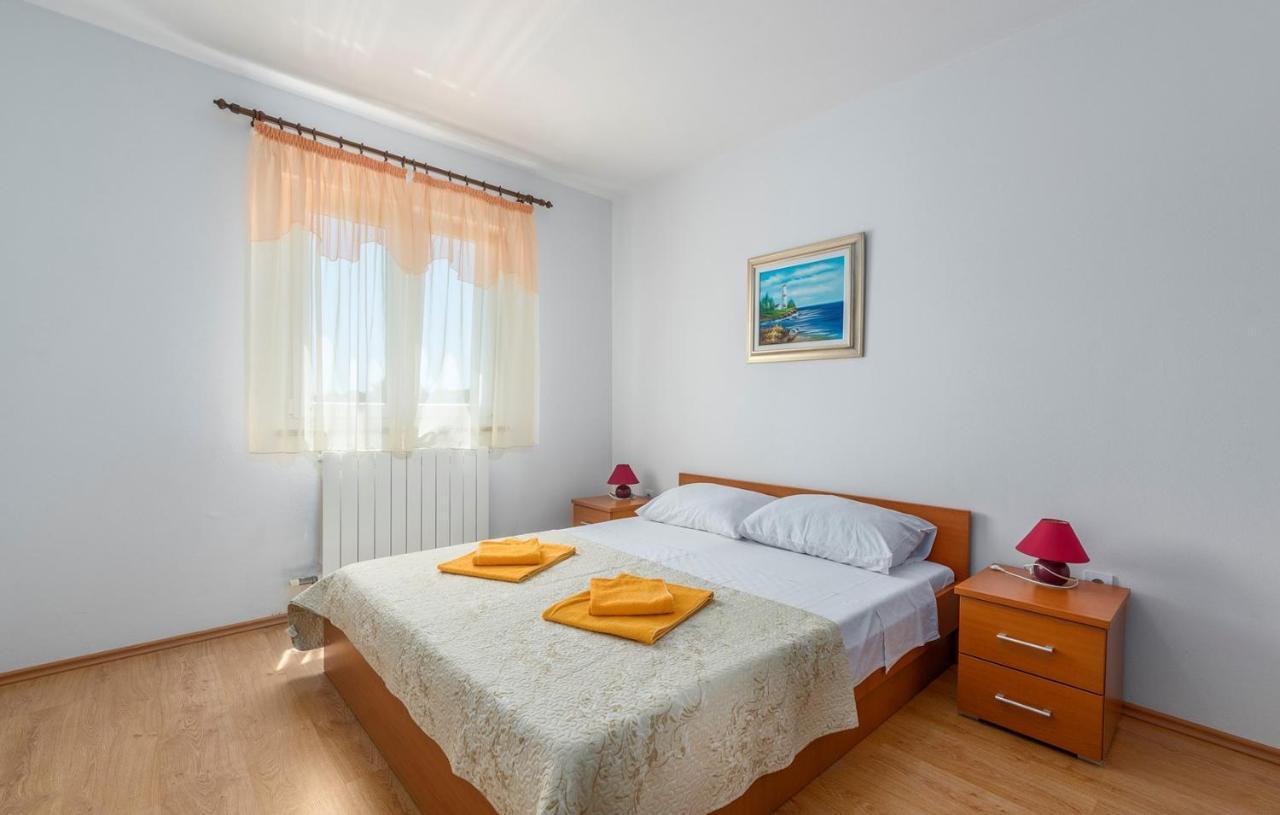 Apartments Stanko Фажана Екстер'єр фото
